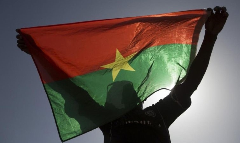 Bandeira de Burkina Faso. (Foto: Reprodução/Reuters)