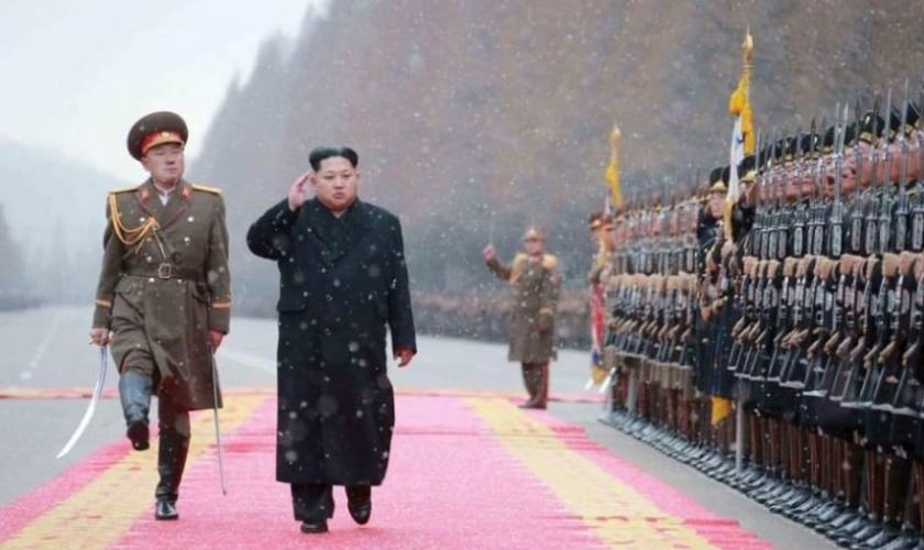 A Coreia do Norte, liderada por Kim Jong-un, é classificada como o pior país para perseguição cristã na lista anual mundial de portas abertas. (Reuters / KCNA)