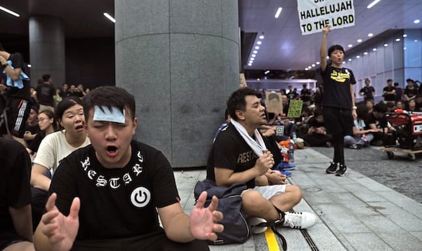 Cristãos entoam 'cantem aleluia ao Senhor' e participam de protestos em Hong Kong. (Foto: Reprodução/Church Liders)