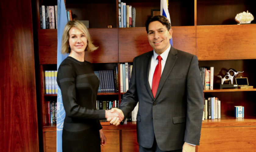 A embaixadora dos EUA na ONU, Kelly Craft, e o embaixador de Israel na ONU, Danny Danon. (Foto: Reprodução/Twitter)