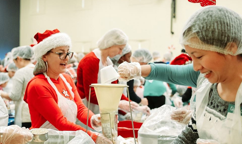 Cerca de 6.100 voluntários irão se envolver no preparo das refeições. (Foto: Liquid Church)