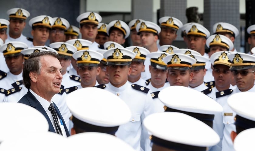 Jair Bolsonaro durante cerimônia de formatura de oficiais da Marinha do Brasil. (Foto: Alan dos Santos/PR)