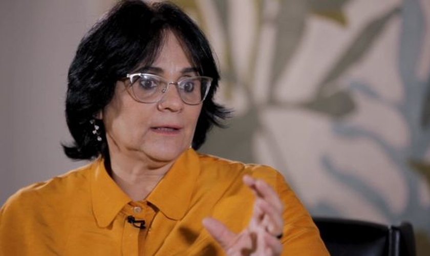 A ministra Damares Alves. (Foto: Elisa Kriezis/BBC)
