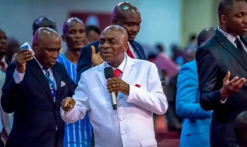 Bispo David Oyedepo, fundador e presidente da Living Faith Church Worldwide, na Nigéria. (Foto: Reprodução/Daily Post)