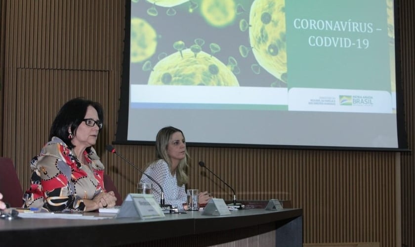 Ministra Damares Alves falou com líderes religiosos sobre prevenção ao coronavírus. (Foto: Willian Meira/AscomMMFDH)