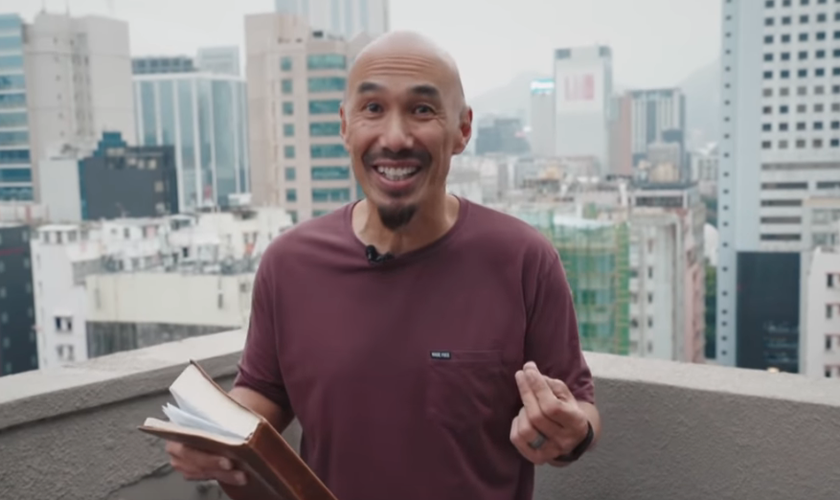 Francis Chan grava mensagem de encorajamento aos cristãos. (Foto: Reprodução/YouTube/Crazy Love)