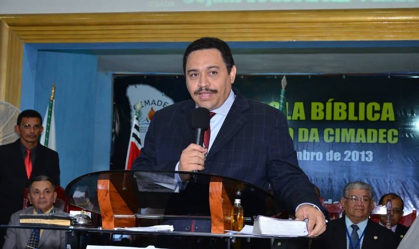 Pastor Neto Nunes faleceu devido ao novo coronavírus. (Foto: Reprodução/Facebook)
