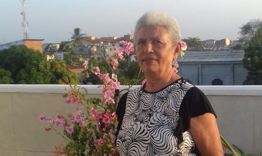 Dona Francir, de 72 anos, é mais uma vencedora na batalha contra a Covid-19. (Foto: Arquivo pessoal)