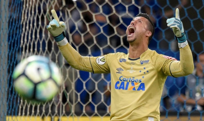 Fábio é o jogador que mais atuou pela equipe do Cruzeiro. (Foto: Washington Alves/Reuters)