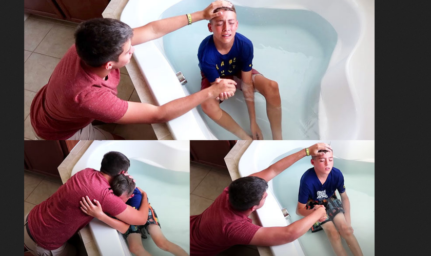 Momento do batismo de Lincoln e Cason pelo irmão mais velho. (Foto: Reprodução / GOD TV)