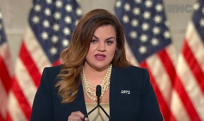 Abby Johnson é ex-diretora de uma clínica da Planned Parenthood e hoje se dedica a denunciar as ilegalidades praticadas na indústria do aborto. (Imagem: Yahoo News)