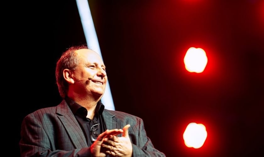 Pr. Lamartine Posella durante ministração em evento “Sinais dos Tempos”, no Allianz Parque (SP). (Foto: Reprodução / Facebook)