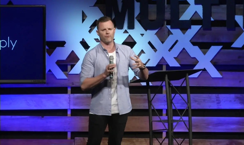 Pr. Adam Smallcombe: “Nosso chamado é libertar as pessoas de todos os tipos de opressão”. (Foto: Reprodução / Vimeo)
