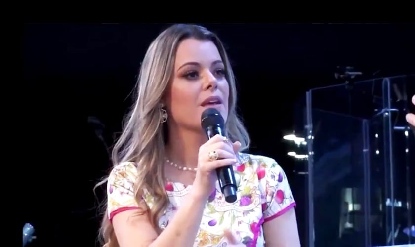 Pastora Ana Paula Valadão diz que homossexualidade é pecado. (Foto: Reprodução/YouTube)