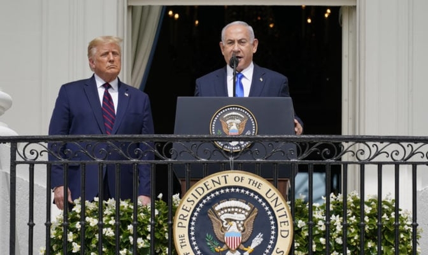 O primeiro-ministro Benjamin Netanyahu fala durante a cerimônia de assinatura do Acordo de Abraão, em 15 de setembro de 2020, na Casa Branca. (Foto: AP / Alex Brandon)