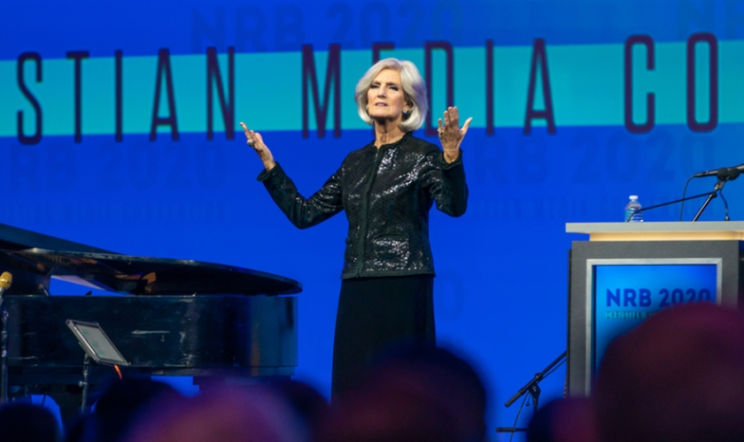 Anne Graham Lotz fala no na Convenção de Mídia Cristã 2020 em Nashville, EUA. (Foto: NRB)