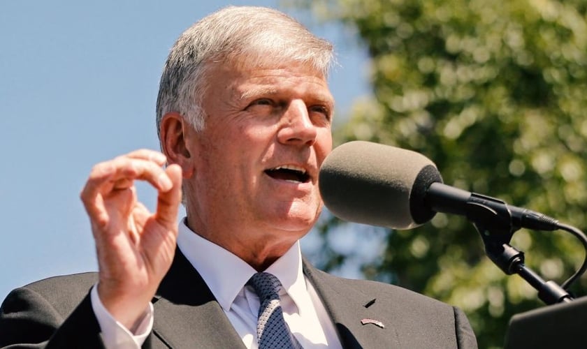 Filho do falecido evangelista Billy Graham, o pastor Franklin Graham atualmente preside a Associação Evangelística fundada por seu pai e também a organização missionária Samaritan's Purse. (Foto: BGEA)