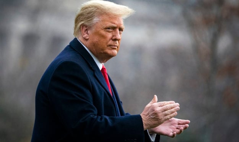 Ao final de 2020, Donald Trump discursou, fazendo menção ao mártir cristão britânico São Thomas Becket, que defendeu liberdade religiosa, há 850 anos. (Foto: AFP)