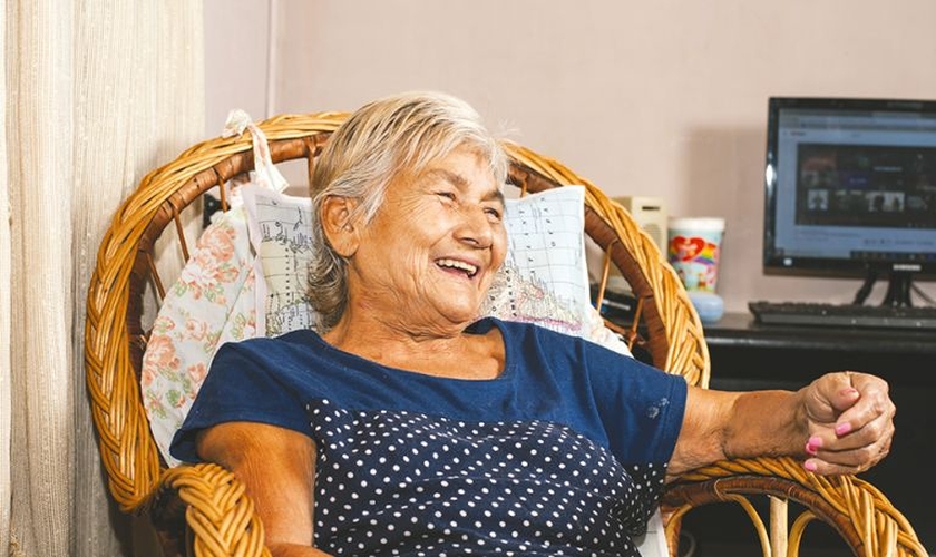 Lucía Cabral, de 73 anos, testemunhou o milagre em sua vida. (Foto: Reprodução/El Territorio)