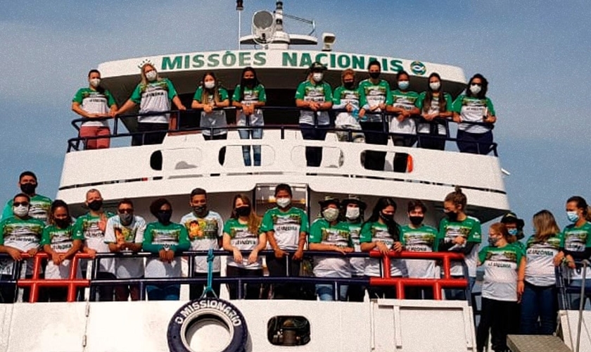 Médicos foram enviados pela Missão Saúde no barco ‘O Missionário’ na Amazônia. (Foto: Missões Nacionais)
