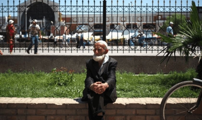 Cristãos no Tajiquistão enfrentam a perseguição dos governantes, dos familiares e da comunidade. (Foto: Portas Abertas)