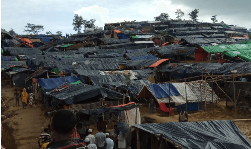 Kutupalong, o maior campo de refugiados do mundo, no Sudoeste de Bangladesh, onde vivem muitos cristãos. (Foto: Portas Abertas)