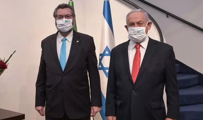 O ministro das Relações Exteriores, Ernesto Araújo, e o primeiro-ministro de Israel, Benjamin Netanyahu. (Foto: Assessoria da Embaixada de Israel no Brasil)
