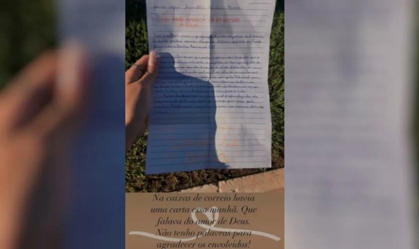 Cartas foram colocadas na caixa de correios de pessoas em isolamento, em São João da Paraúna. (Foto: Reprodução/Instagram)
