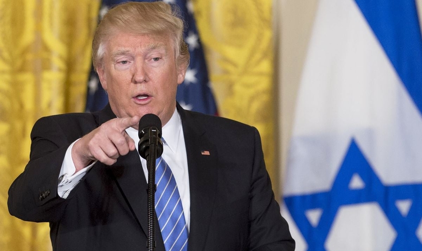Donald Trump durante coletiva de imprensa com Benjamin Netanyahu em 2017. (Foto: Michael Reynolds/EPA)