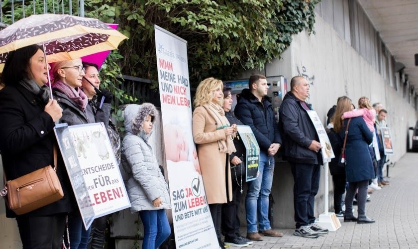 Pavica Vojnović participa do evento 40 Dias pela Vida em Pforzheim, na Alemanha. (Foto: ADF International)