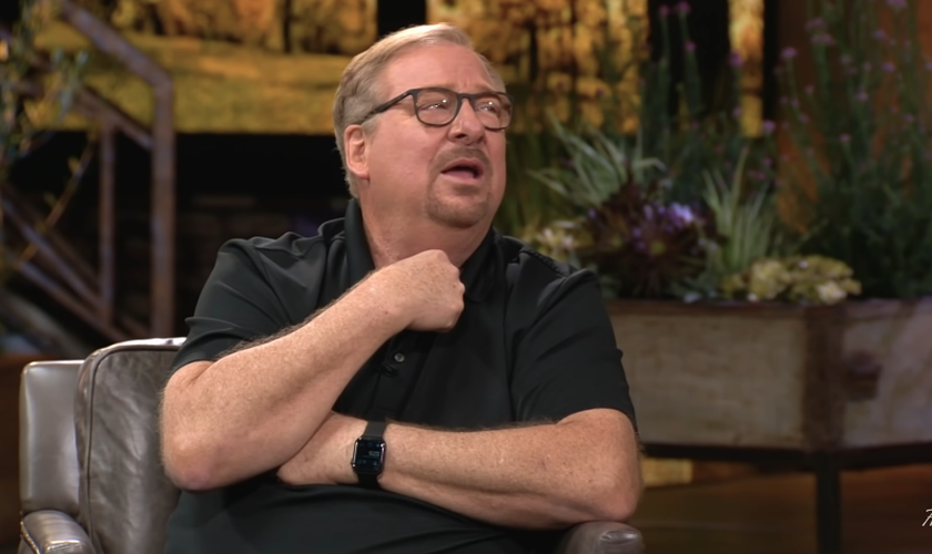 O pastor Rick Warren relembrou como lidou com o suicídio de seu filho. (Foto: YouTube/Praise on TBN)