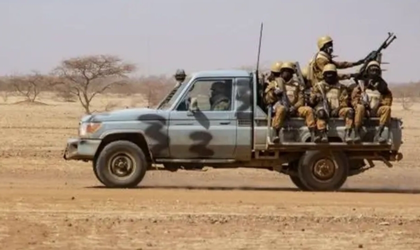 O governo de Burkina Faso tem encontrado muitas dificuldades para combater a atual onda de violência por militantes islâmicos. (Foto: AFP)