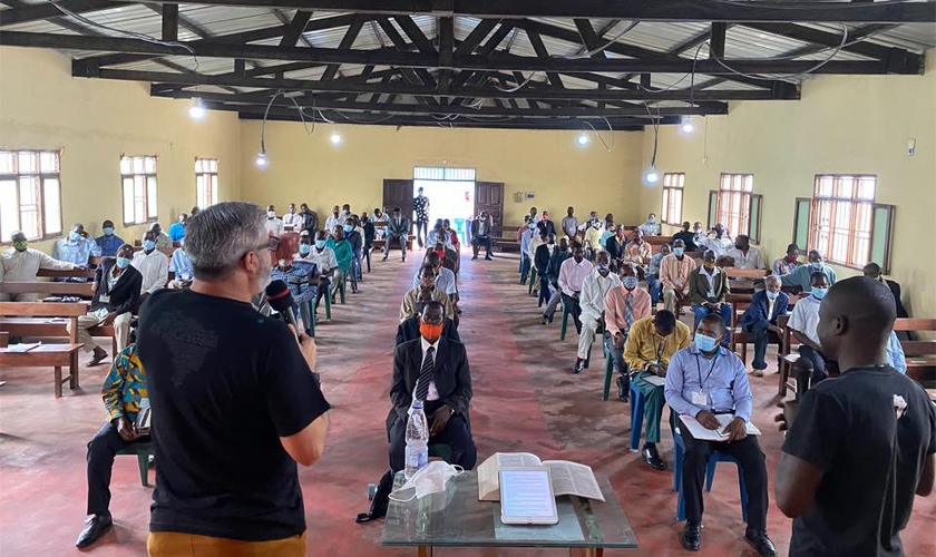 Seminário Bíblico Intensivo da Missão Mãos Estendidas na África. (Foto: MME)
