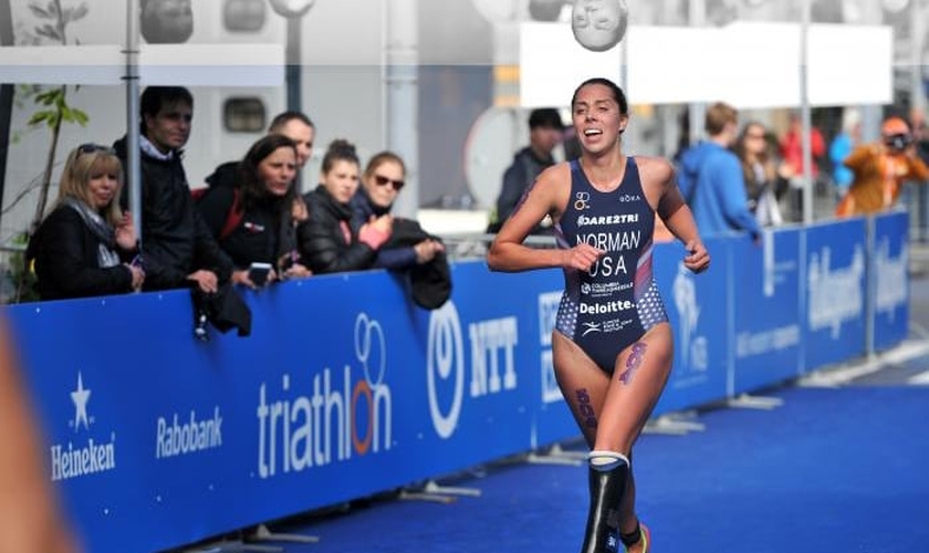 A americana Grace Norman é paratleta do triatlo feminino. (Foto: World Triathlon)