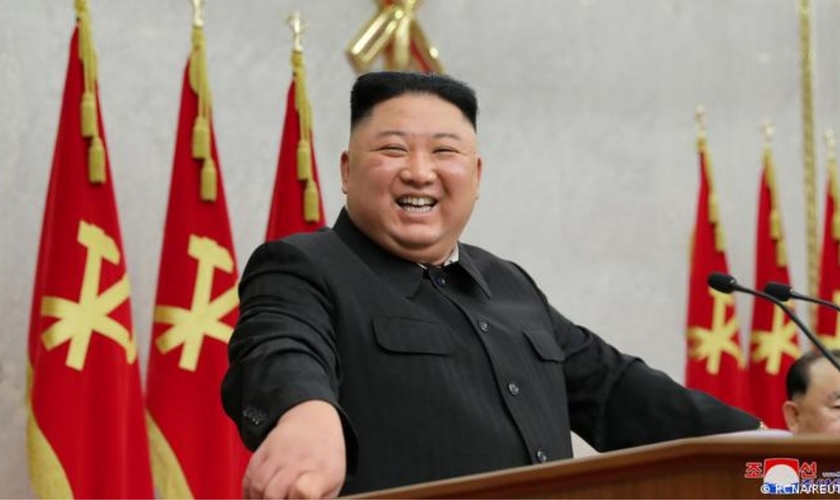 Líder norte-coreano Kim Jong-un lidera uma ditadura que visa exterminar cristãos. (Foto: Reuters)