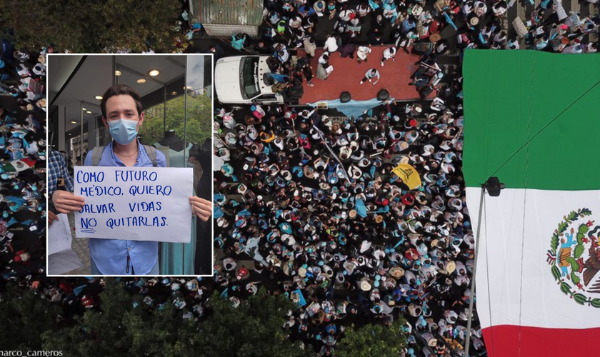 Vista aérea de parte das manifestações pró-vida em frente à Suprema Corte; no destaque, manifestante com cartaz. (Foto: Reprodução / Twitter)