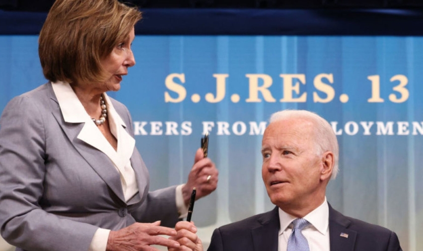 Nancy Pelosi e Joe Biden. (Foto: Win McNamee/Getty Images)