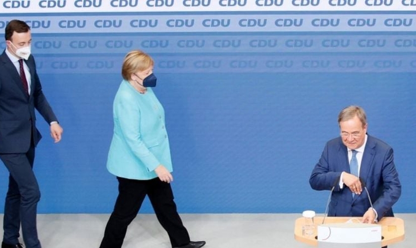 Angela Merkel se despede do cargo de chanceler alemã. (Foto: Reprodução / EPA)