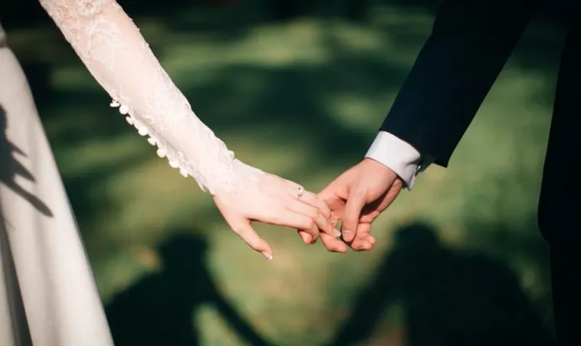 Pesquisa mostra que muitos não se casam por medo do divórcio ou por falta de afiliação religiosa. (Foto: Unsplash/Jeremy Wong Weddings)