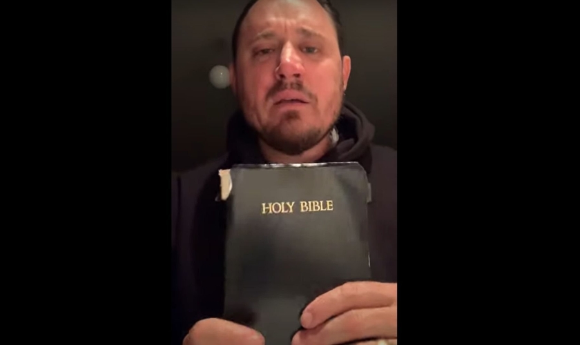 Kevin Knuckles se converteu após ouvir a voz de Deus. (Foto: Captura de tela/YouTube)