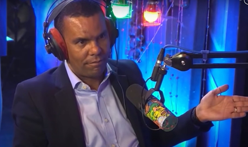 Arqueólogo e teólogo Rodrigo Silva. (Foto: Captura de tela/YouTube/Inteligência Ltda)