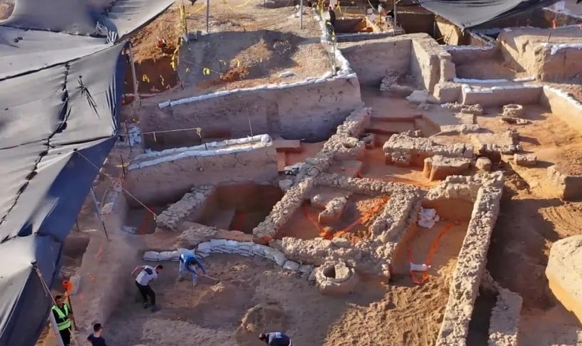 Primeiro edifício descoberto em Yavne desde a era do Sinédrio. (Foto: Emil Aladjem / Israel Antiquities Authority)