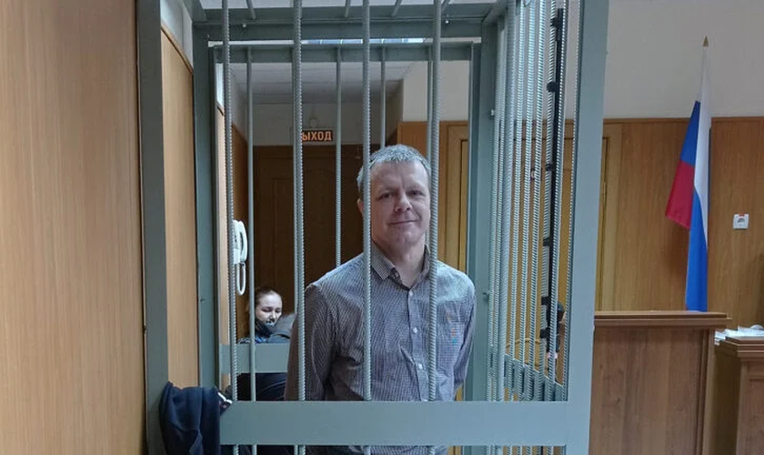 Yevgeniy Korotun, uma Testemunha de Jeová presa desde julho de 2020, que recebeu recentemente uma sentença de sete anos de prisão. (Foto: Cortesia das Testemunhas de Jeová)