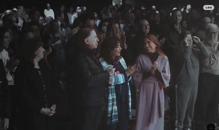 Família Abravanel em culto na Lagoinha Orlando Church. (Foto: Reprodução/YouTube/Lagoinha USA)