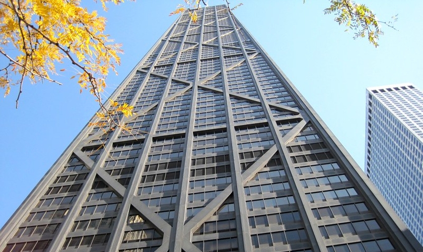 O grupo de seis pessoas, incluindo uma mulher grávida, ficou preso no elevador do John Hancock Center. (Foto: Flickr/Bosc d'Anjou).