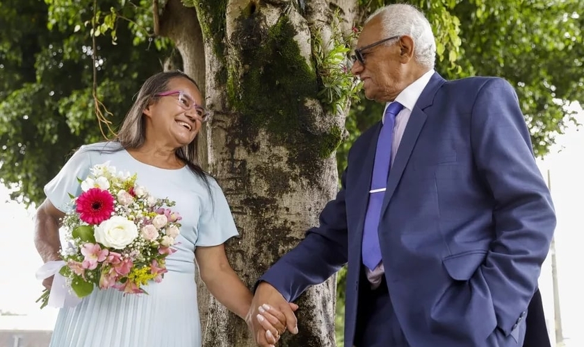 Dona Diras e Seu Sebastião no dia do casamento, em 15 de janeiro. (Foto: Arquivo Pessoal)