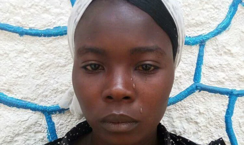 Esther é uma das meninas, de um total de 47, que conseguiram fugir logo após o sequestro em Chibok. (Foto: Portas Abertas)