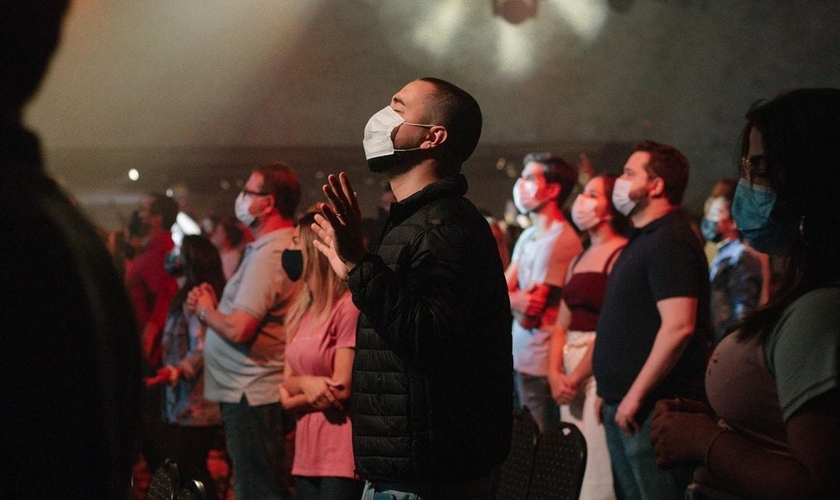 São Paulo anunciou o fim do uso obrigatório de máscaras em ambientes fechados. (Foto: Instagram/Hillsong Church São Paulo).