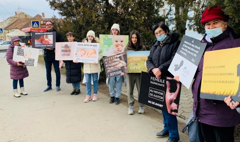 O ministério “40 Dias pela Vida” está promovendo 40 dias de oração e jejum pelo fim do aborto. (Foto: 40 Days for Life).