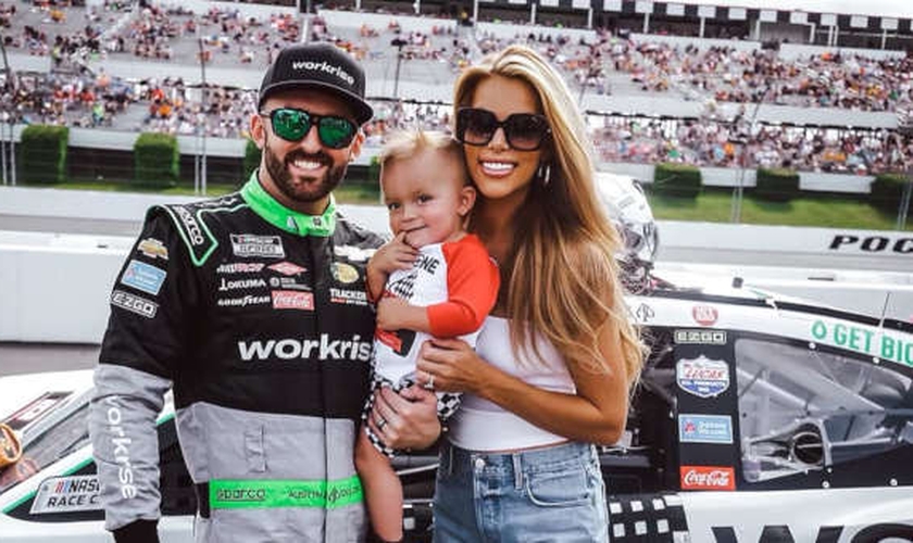 O piloto cristão Austin Dillon e sua família. (Foto: Facebook/Austin Dillon).